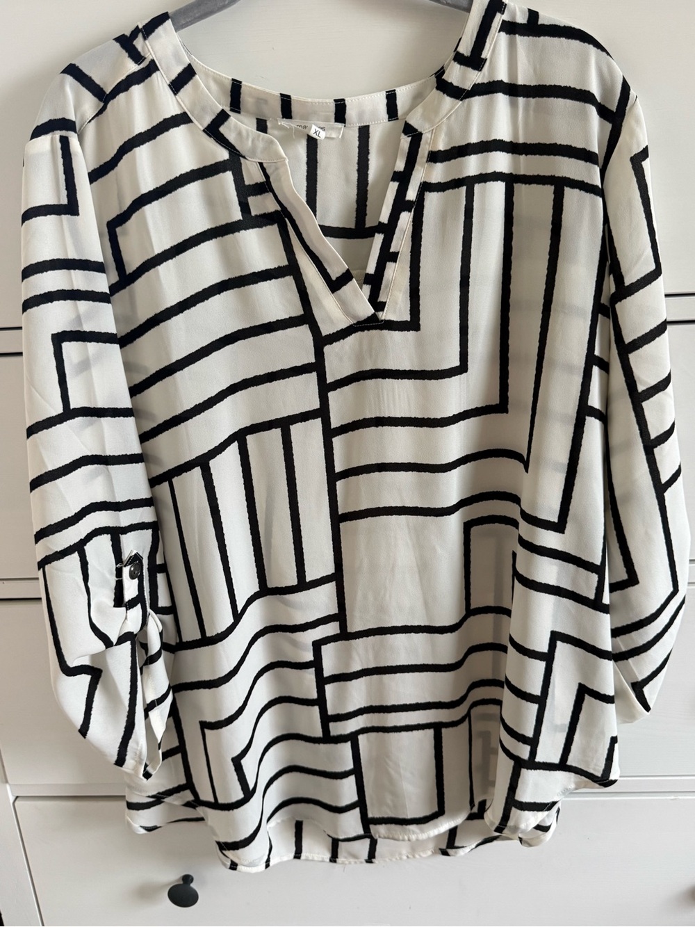 Maurices atwood 3/4 sleeve popover blouse Ivory/Black XL